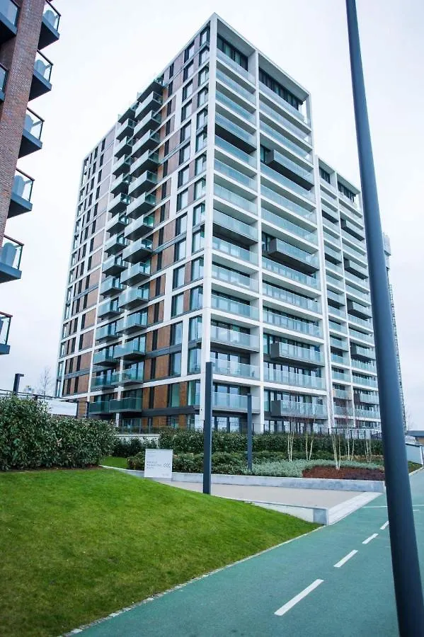 Unique 2 Bed Apartment London