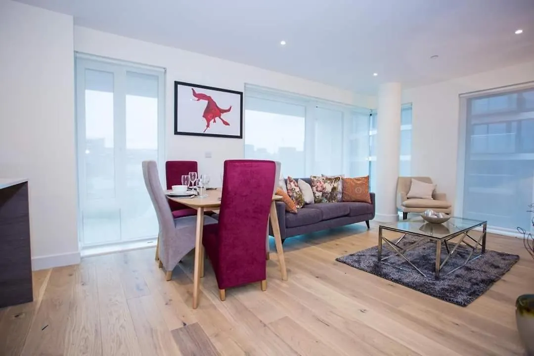 Unique 2 Bed Apartment London 0*,