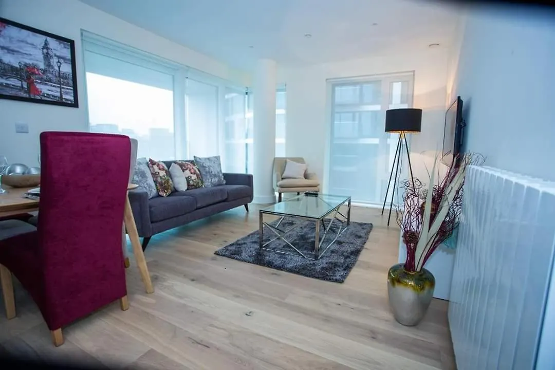 Unique 2 Bed Apartment London