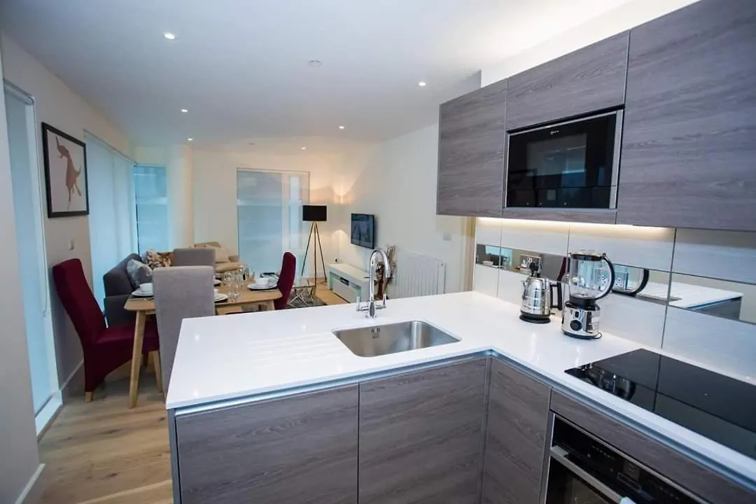 Unique 2 Bed Apartment London