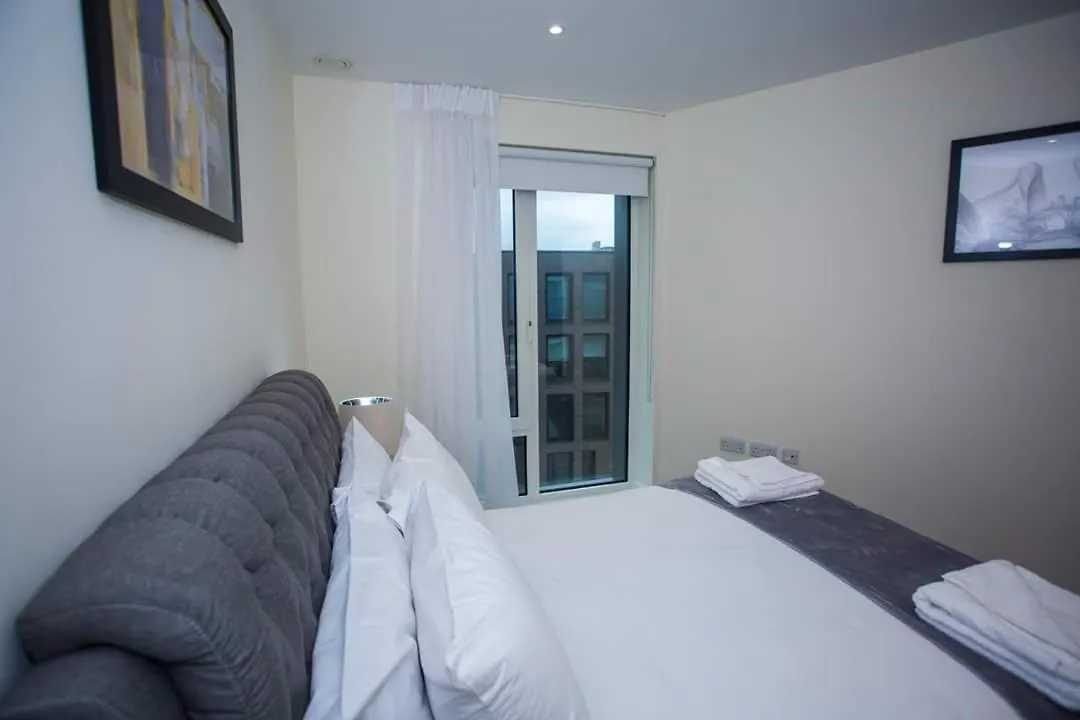 Unique 2 Bed Apartment London