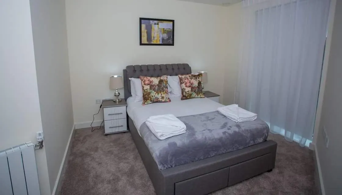 Unique 2 Bed Apartment London